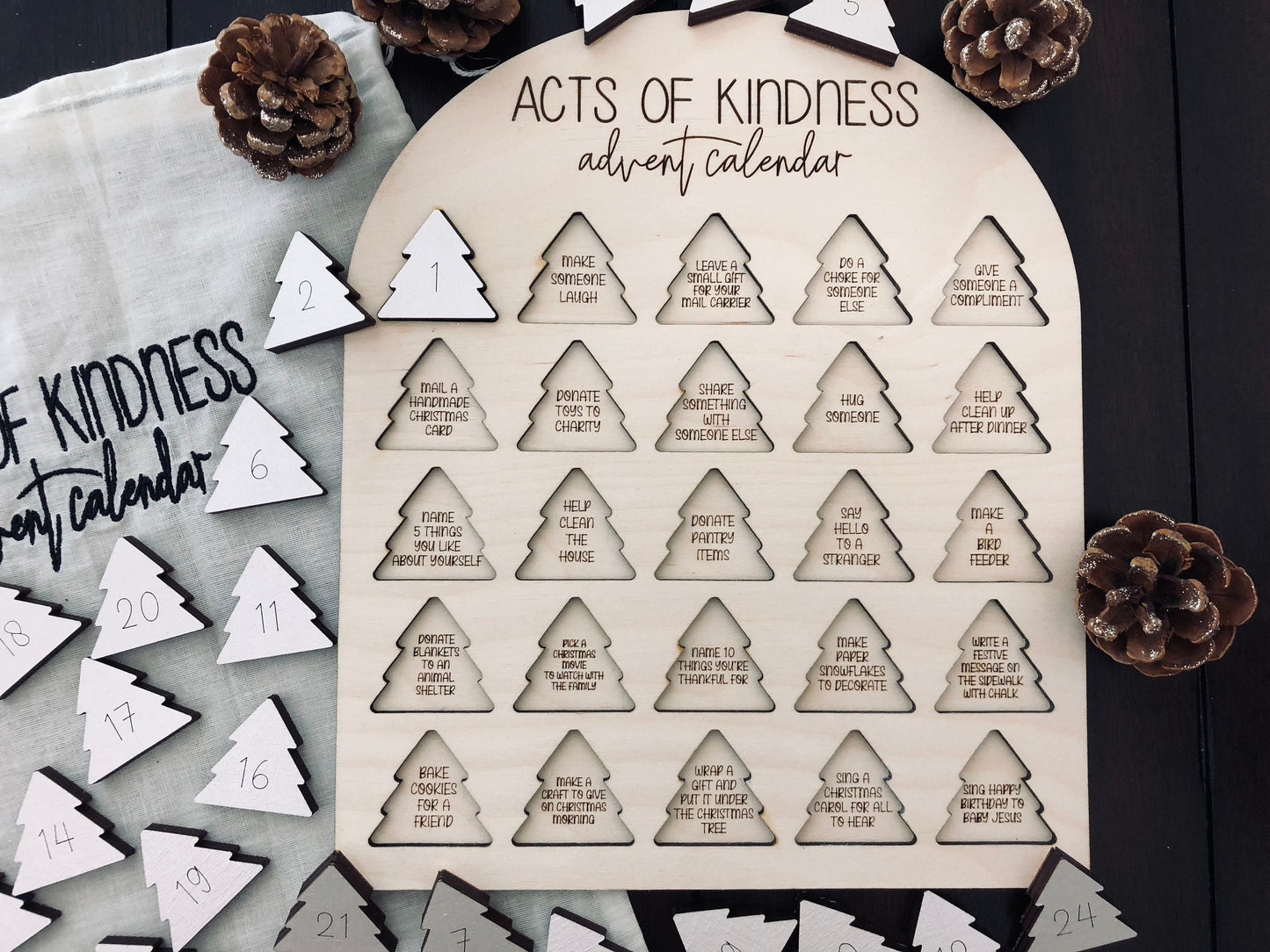Acts of Kindness Advent Calendar: Interactive Christmas Countdown with Storage Bag
